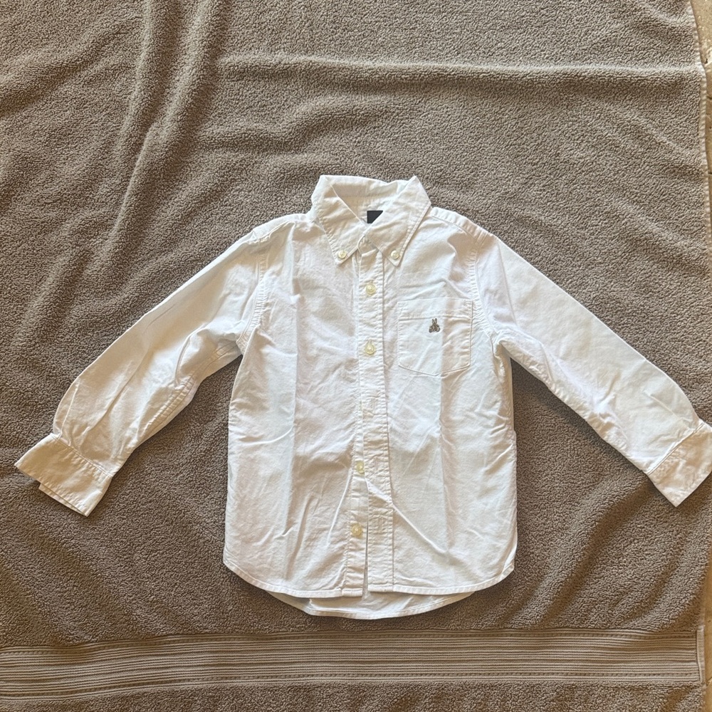 GAP Kids Classic White Button-Up Shirt with Teddy Bear on Pocket.